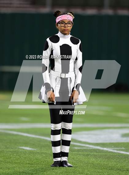 Thumbnail 2 in Lamar @ Bowie photogallery.