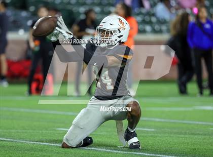Thumbnail 2 in Lamar @ Bowie photogallery.