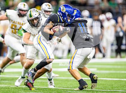 Thumbnail 1 in St. Charles Catholic vs. Calvary Baptist Academy (LHSAA Division III Select Final) photogallery.