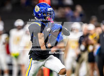 Thumbnail 1 in St. Charles Catholic vs. Calvary Baptist Academy (LHSAA Division III Select Final) photogallery.