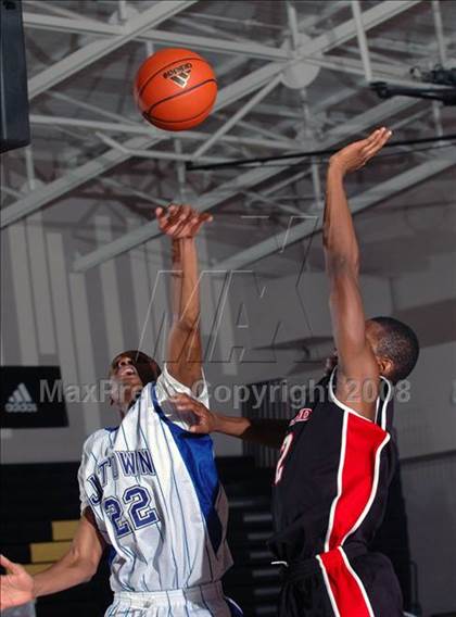 Thumbnail 1 in Jordan vs. Cleveland (Max Preps Holiday Classic) photogallery.