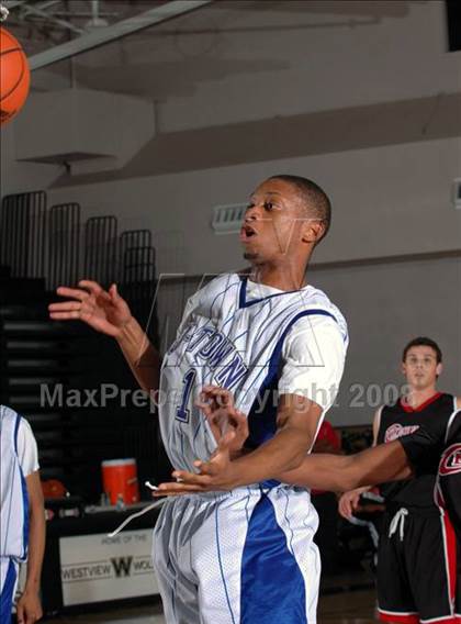 Thumbnail 2 in Jordan vs. Cleveland (Max Preps Holiday Classic) photogallery.