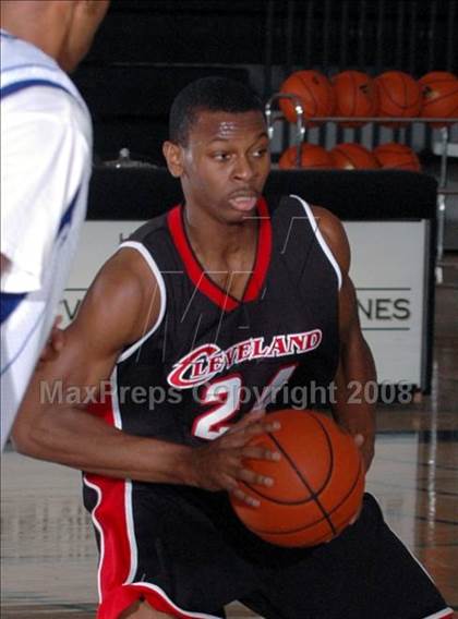 Thumbnail 2 in Jordan vs. Cleveland (Max Preps Holiday Classic) photogallery.