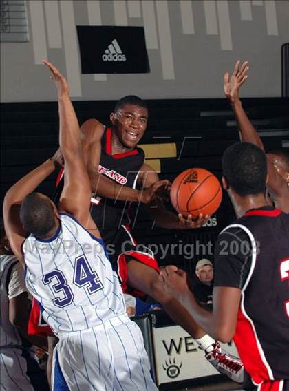 Thumbnail 3 in Jordan vs. Cleveland (Max Preps Holiday Classic) photogallery.
