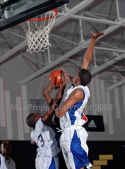 Thumbnail 3 in Jordan vs. Cleveland (Max Preps Holiday Classic) photogallery.