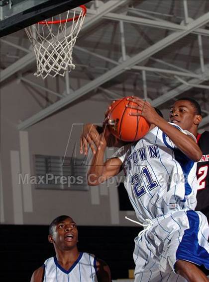 Thumbnail 1 in Jordan vs. Cleveland (Max Preps Holiday Classic) photogallery.