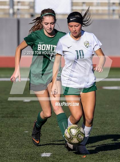 Thumbnail 2 in South Hills vs. Bonita photogallery.