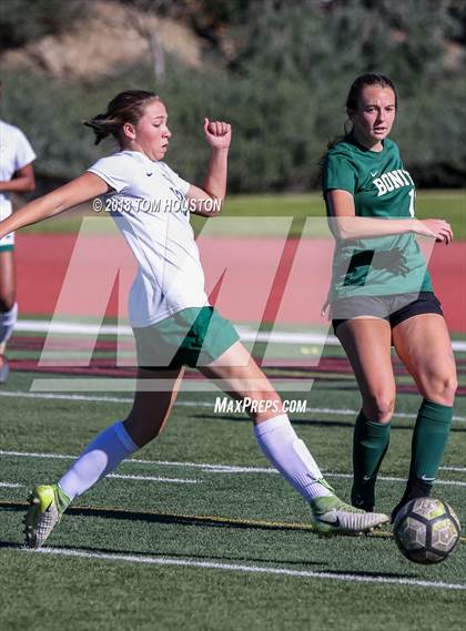 Thumbnail 3 in South Hills vs. Bonita photogallery.