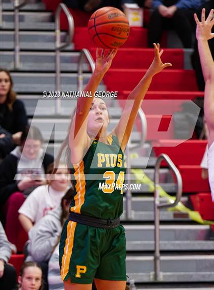 Thumbnail 1 in Pius X @ Millard South photogallery.