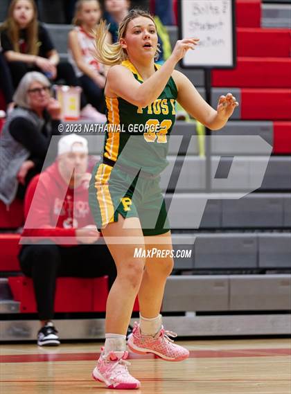Thumbnail 2 in Pius X @ Millard South photogallery.
