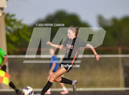 Thumbnail 3 in Tabb vs Brentsville District (VHSL Class 3 State Quarterfinal) photogallery.