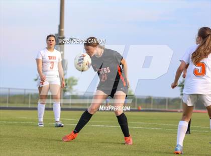 Thumbnail 3 in Tabb vs Brentsville District (VHSL Class 3 State Quarterfinal) photogallery.