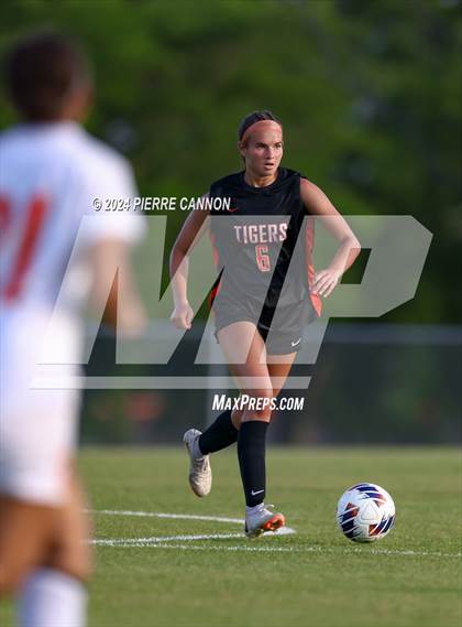 Thumbnail 3 in Tabb vs Brentsville District (VHSL Class 3 State Quarterfinal) photogallery.
