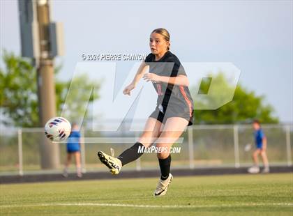 Thumbnail 2 in Tabb vs Brentsville District (VHSL Class 3 State Quarterfinal) photogallery.