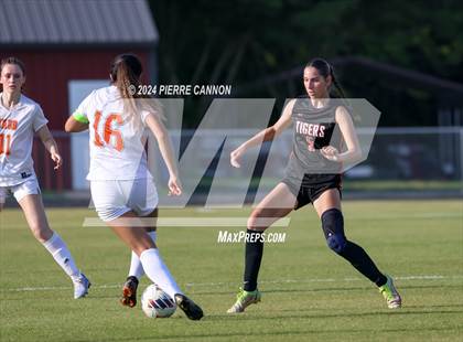 Thumbnail 1 in Tabb vs Brentsville District (VHSL Class 3 State Quarterfinal) photogallery.