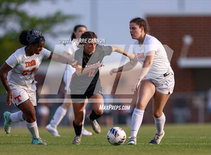 Thumbnail 3 in Tabb vs Brentsville District (VHSL Class 3 State Quarterfinal) photogallery.