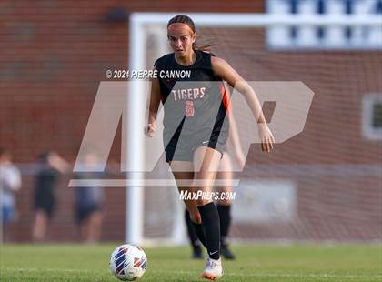Thumbnail 1 in Tabb vs Brentsville District (VHSL Class 3 State Quarterfinal) photogallery.
