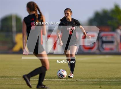 Thumbnail 3 in Tabb vs Brentsville District (VHSL Class 3 State Quarterfinal) photogallery.