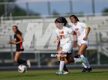 Thumbnail 1 in Tabb vs Brentsville District (VHSL Class 3 State Quarterfinal) photogallery.