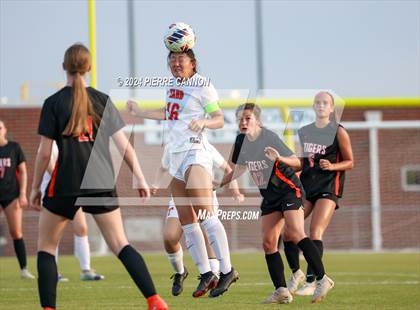 Thumbnail 2 in Tabb vs Brentsville District (VHSL Class 3 State Quarterfinal) photogallery.