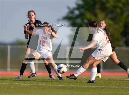Thumbnail 1 in Tabb vs Brentsville District (VHSL Class 3 State Quarterfinal) photogallery.