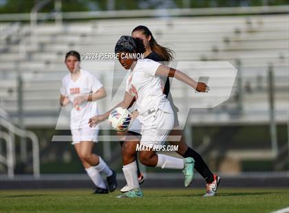 Thumbnail 2 in Tabb vs Brentsville District (VHSL Class 3 State Quarterfinal) photogallery.