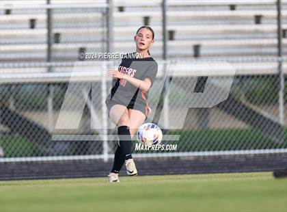 Thumbnail 1 in Tabb vs Brentsville District (VHSL Class 3 State Quarterfinal) photogallery.