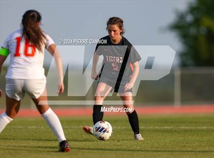 Thumbnail 3 in Tabb vs Brentsville District (VHSL Class 3 State Quarterfinal) photogallery.