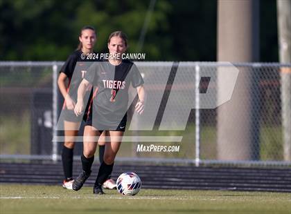 Thumbnail 1 in Tabb vs Brentsville District (VHSL Class 3 State Quarterfinal) photogallery.