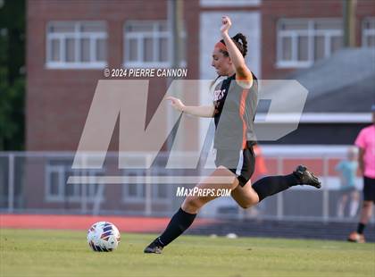 Thumbnail 2 in Tabb vs Brentsville District (VHSL Class 3 State Quarterfinal) photogallery.