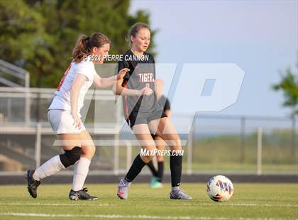 Thumbnail 2 in Tabb vs Brentsville District (VHSL Class 3 State Quarterfinal) photogallery.