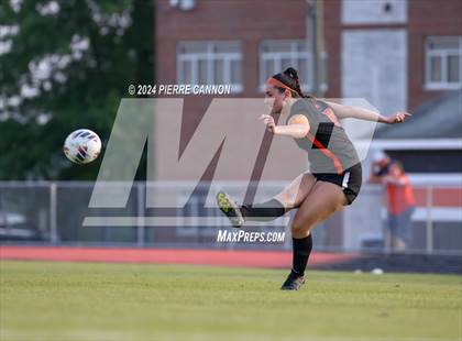 Thumbnail 3 in Tabb vs Brentsville District (VHSL Class 3 State Quarterfinal) photogallery.