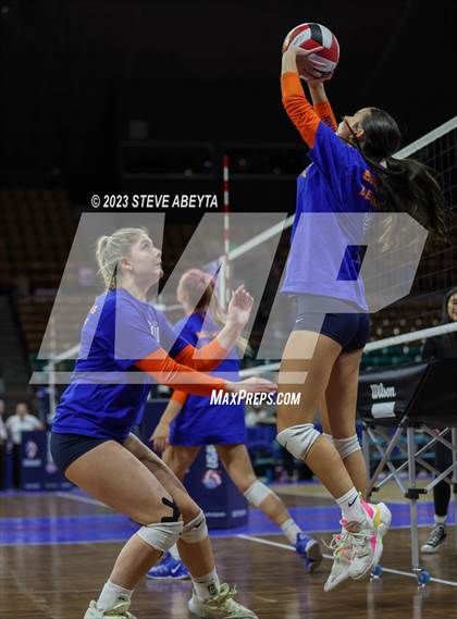 Thumbnail 3 in Legend vs. Ralston Valley (CHSAA 5A Contenders First Round) photogallery.