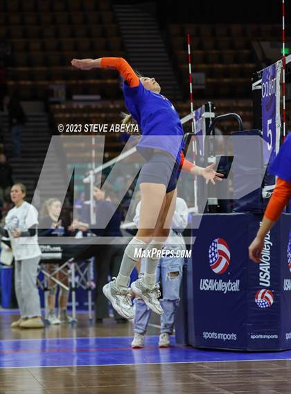 Thumbnail 1 in Legend vs. Ralston Valley (CHSAA 5A Contenders First Round) photogallery.
