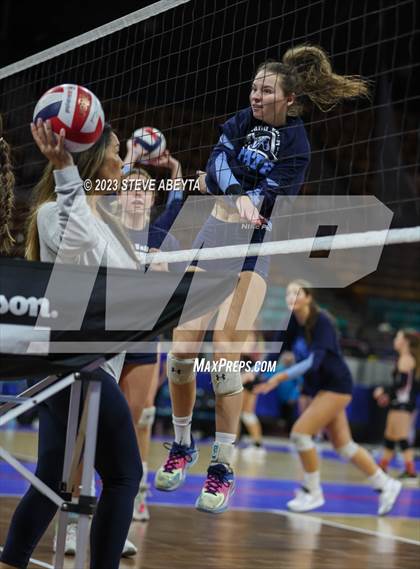 Thumbnail 1 in Legend vs. Ralston Valley (CHSAA 5A Contenders First Round) photogallery.