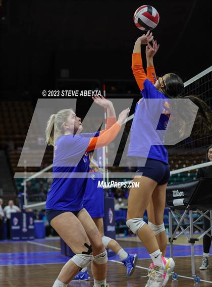 Thumbnail 1 in Legend vs. Ralston Valley (CHSAA 5A Contenders First Round) photogallery.