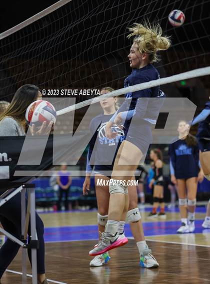 Thumbnail 1 in Legend vs. Ralston Valley (CHSAA 5A Contenders First Round) photogallery.