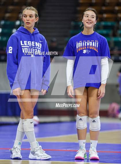 Thumbnail 2 in Legend vs. Ralston Valley (CHSAA 5A Contenders First Round) photogallery.