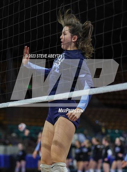 Thumbnail 2 in Legend vs. Ralston Valley (CHSAA 5A Contenders First Round) photogallery.