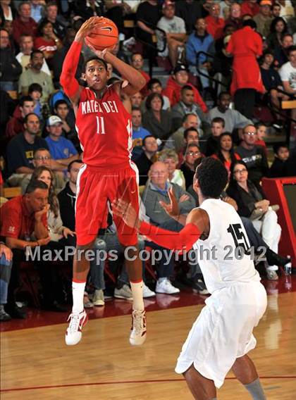 Thumbnail 3 in Lutheran @ Mater Dei (Nike Extravaganza) photogallery.