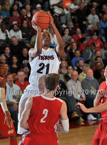 Thumbnail 3 in Lutheran @ Mater Dei (Nike Extravaganza) photogallery.