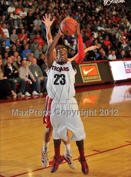 Thumbnail 2 in Lutheran @ Mater Dei (Nike Extravaganza) photogallery.