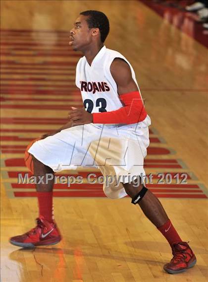 Thumbnail 1 in Lutheran @ Mater Dei (Nike Extravaganza) photogallery.