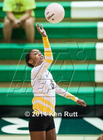 Thumbnail 1 in Bosque vs Cibola (Moriarty Invitaional Tournament) photogallery.