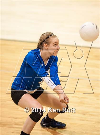 Thumbnail 1 in Bosque vs Cibola (Moriarty Invitaional Tournament) photogallery.