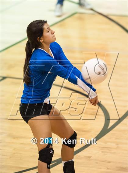 Thumbnail 3 in Bosque vs Cibola (Moriarty Invitaional Tournament) photogallery.