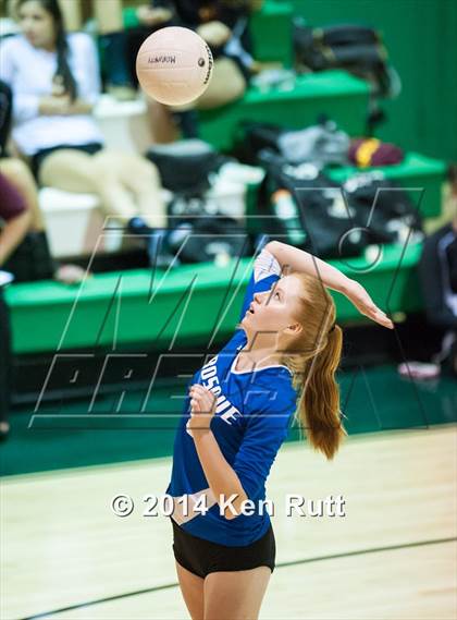 Thumbnail 1 in Bosque vs Cibola (Moriarty Invitaional Tournament) photogallery.