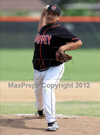 Thumbnail 1 in Don Lugo @ Chaffey photogallery.