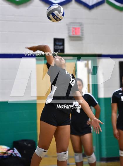 Thumbnail 2 in Venice vs. Long Beach Poly (Durango Fall Classic) photogallery.