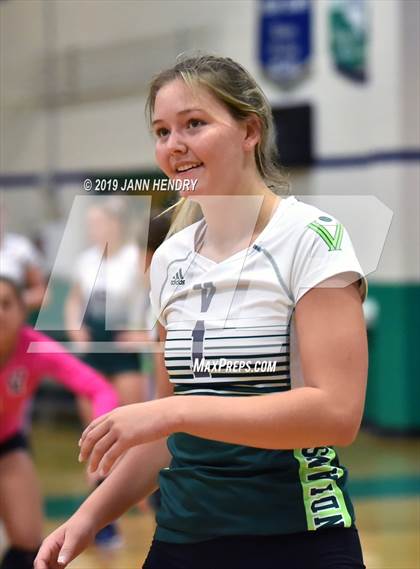 Thumbnail 1 in Venice vs. Long Beach Poly (Durango Fall Classic) photogallery.
